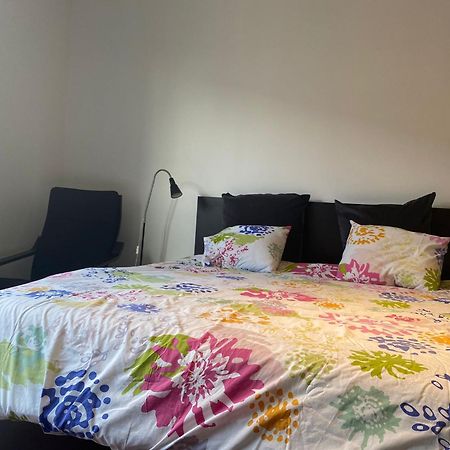 Central Studio In Кортрейк Экстерьер фото